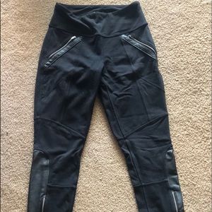 Athleta workout pants! 🖤
